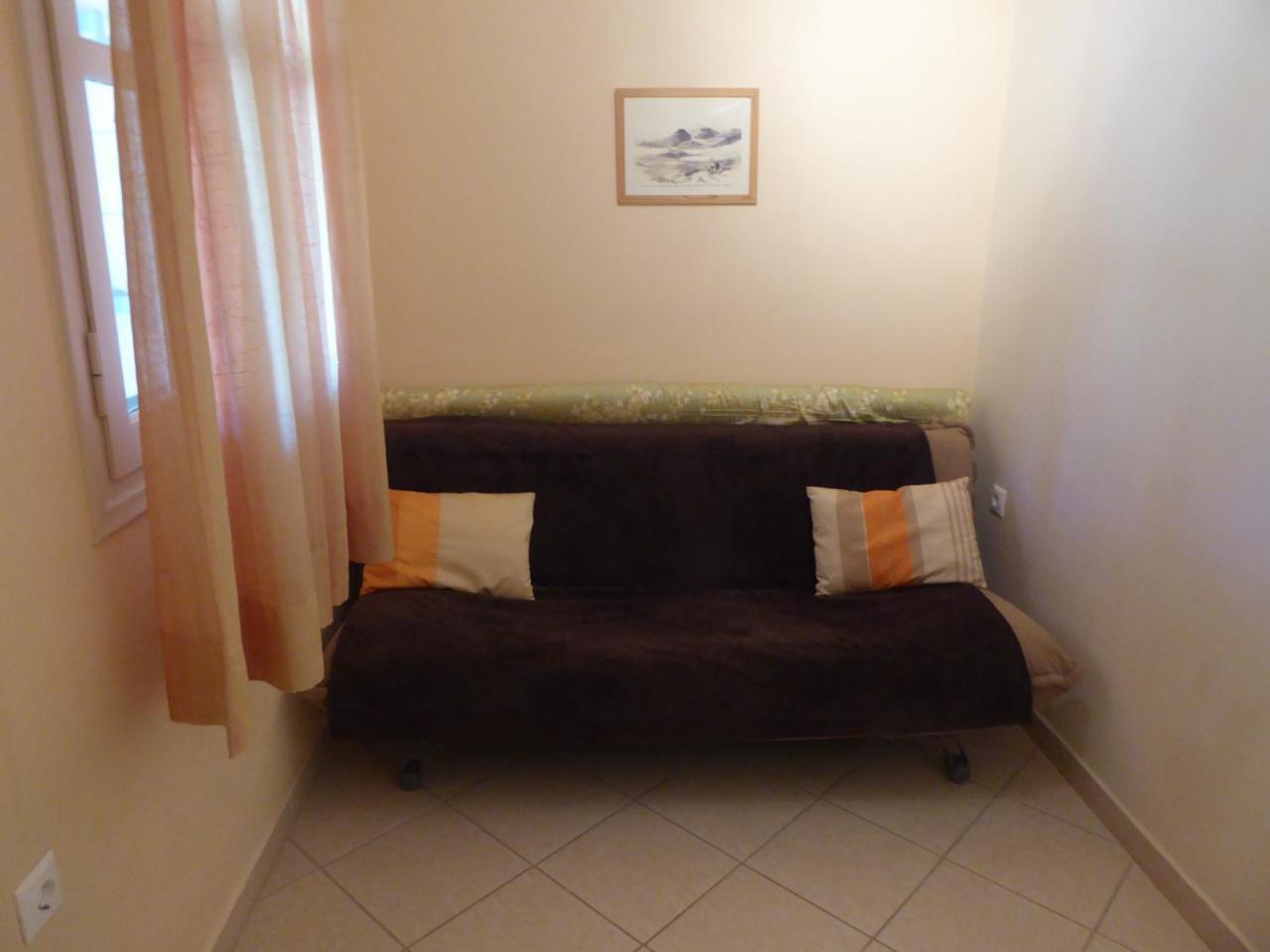 Aronis Apartmán